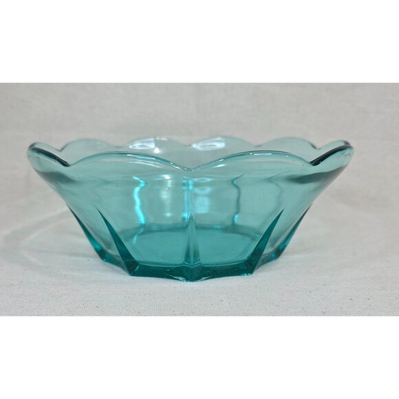 Anchor Hocking Swedish Modern Aquamarine Glass Serving Bowl – Made in USA -1960s - Picture 2 of 11